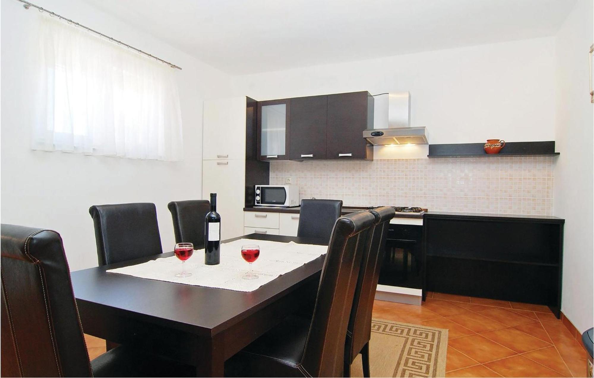 2 Bedroom Nice Apartment In فير المظهر الخارجي الصورة