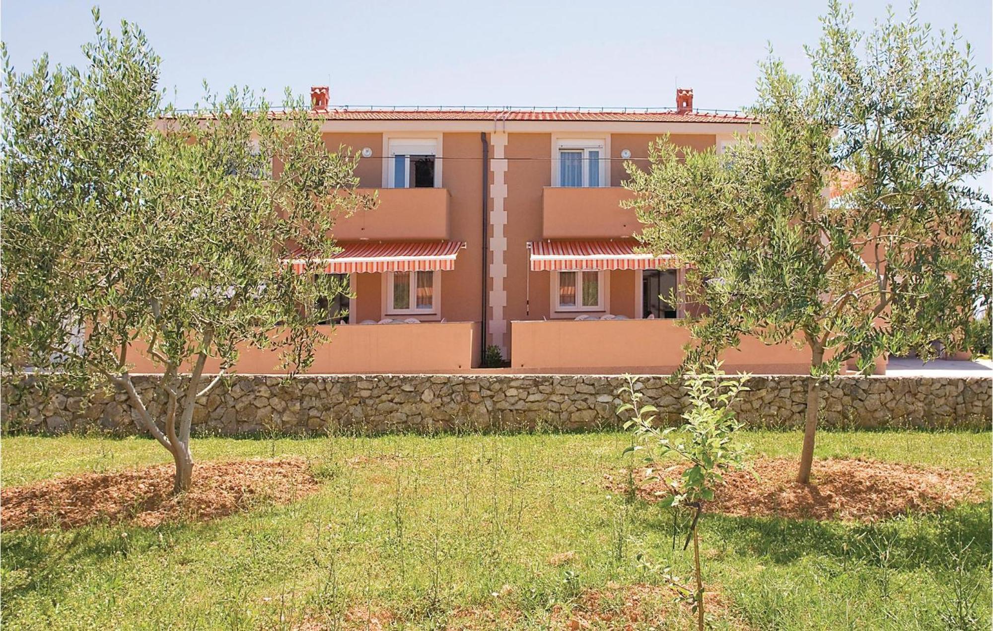 2 Bedroom Nice Apartment In فير المظهر الخارجي الصورة